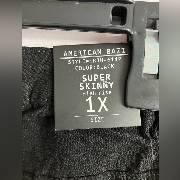 American Bazi Women’s Super Skinny High Rise Jeggings, 1X, Black, NWT, Cut Outs - Picture 8 of 10